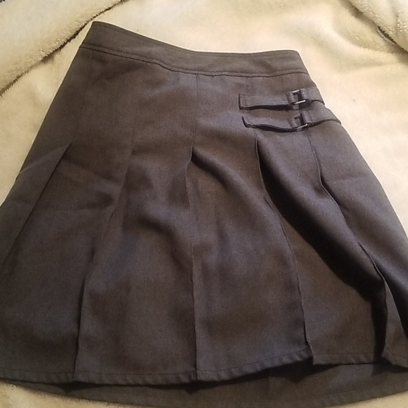 Girl’s French Toast Uniform Skirts Bundle - Picture 2 of 10